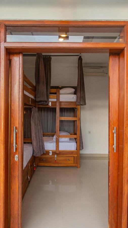 Zentiga Surf Hostel ชังกู ภายนอก รูปภาพ