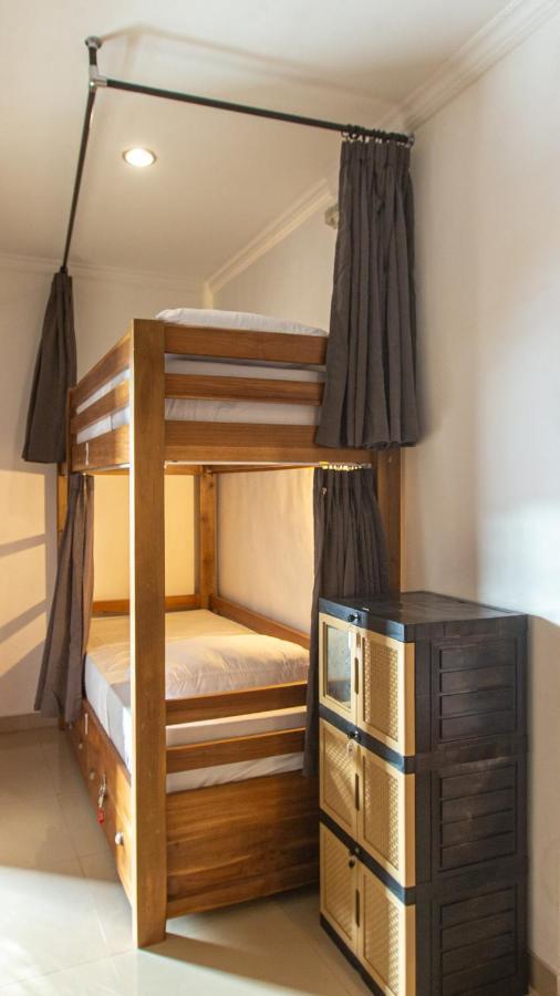 Zentiga Surf Hostel ชังกู ภายนอก รูปภาพ
