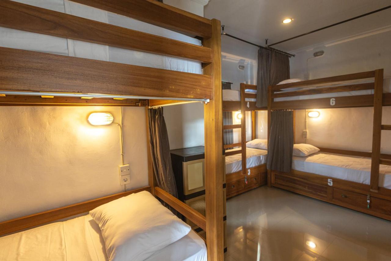 Zentiga Surf Hostel ชังกู ภายนอก รูปภาพ
