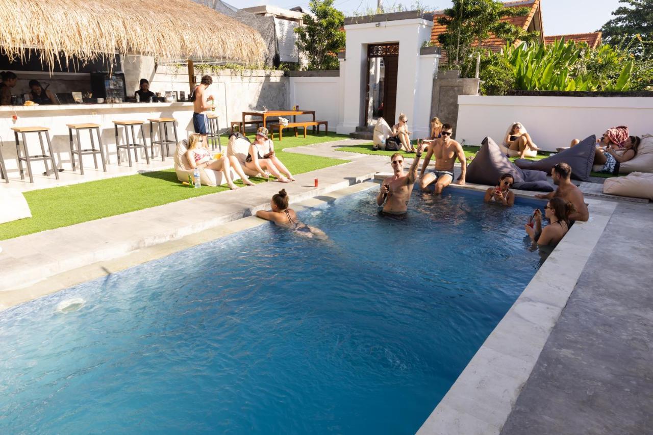 Zentiga Surf Hostel ชังกู ภายนอก รูปภาพ