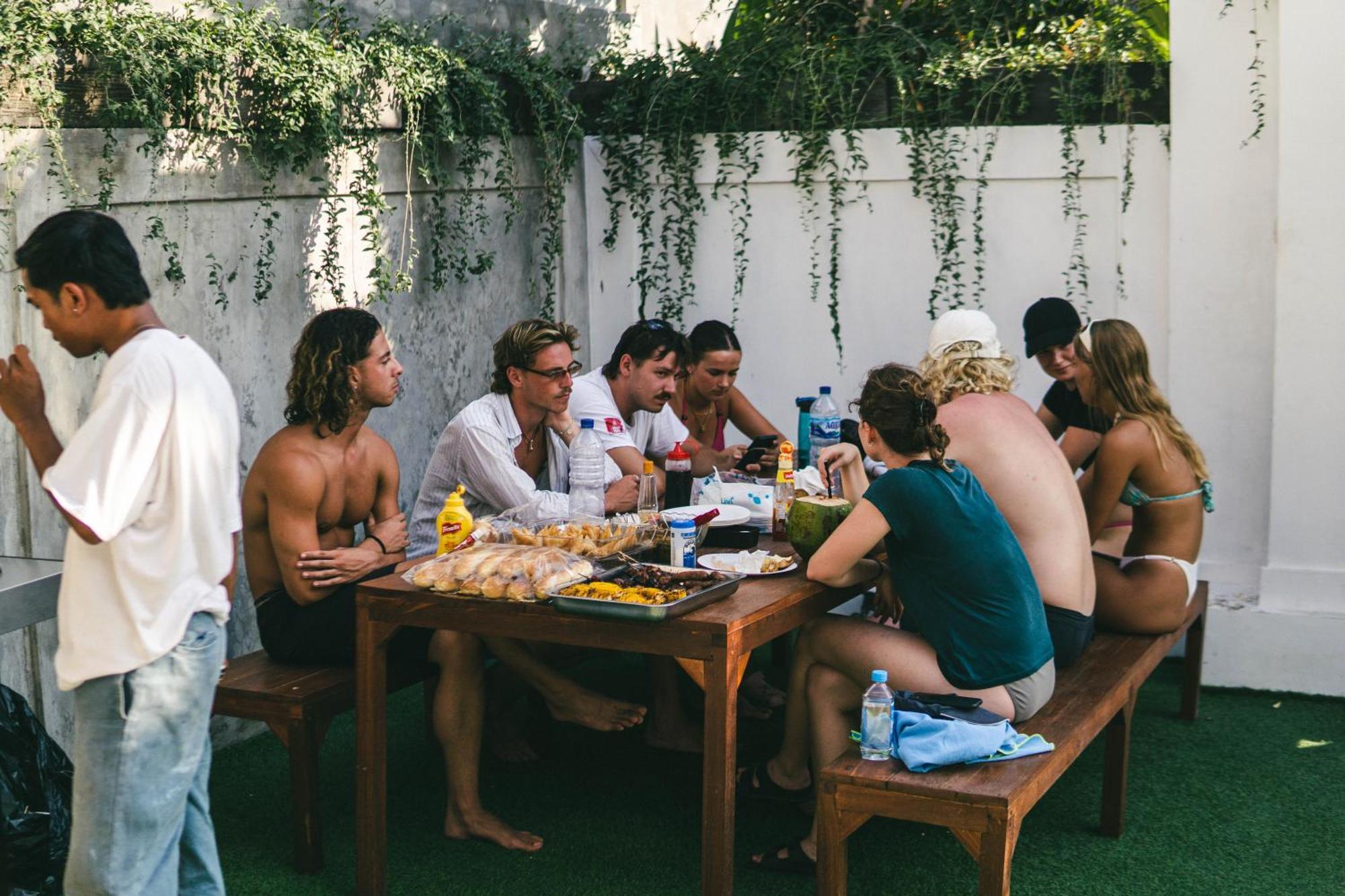 Zentiga Surf Hostel ชังกู ภายนอก รูปภาพ