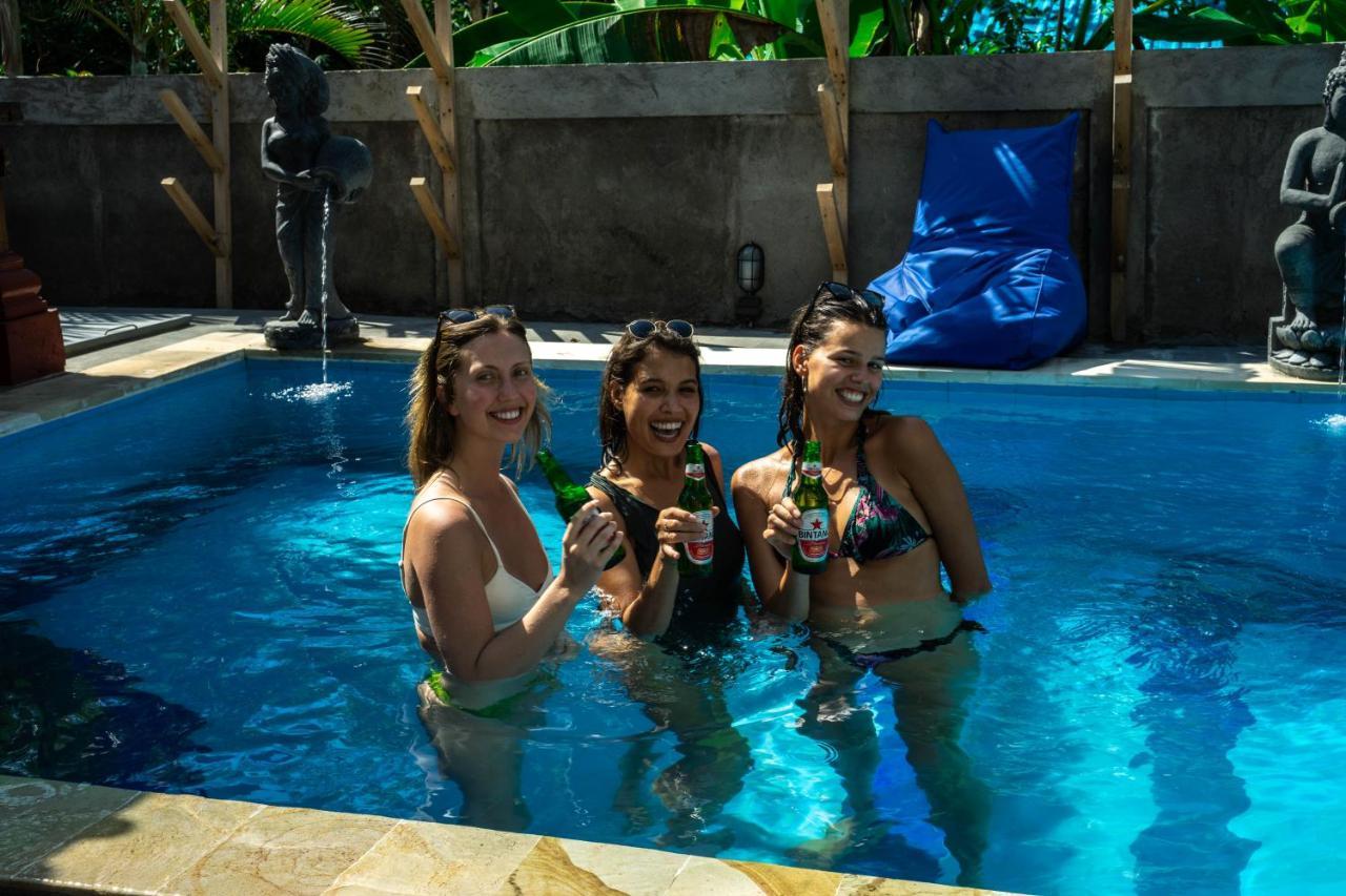 Zentiga Surf Hostel ชังกู ภายนอก รูปภาพ